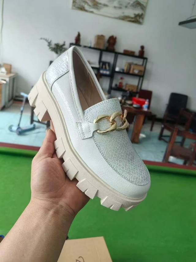 成人女鞋